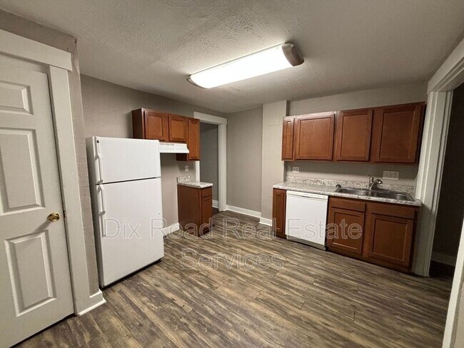 Building Photo - 1025 Richmond Ave