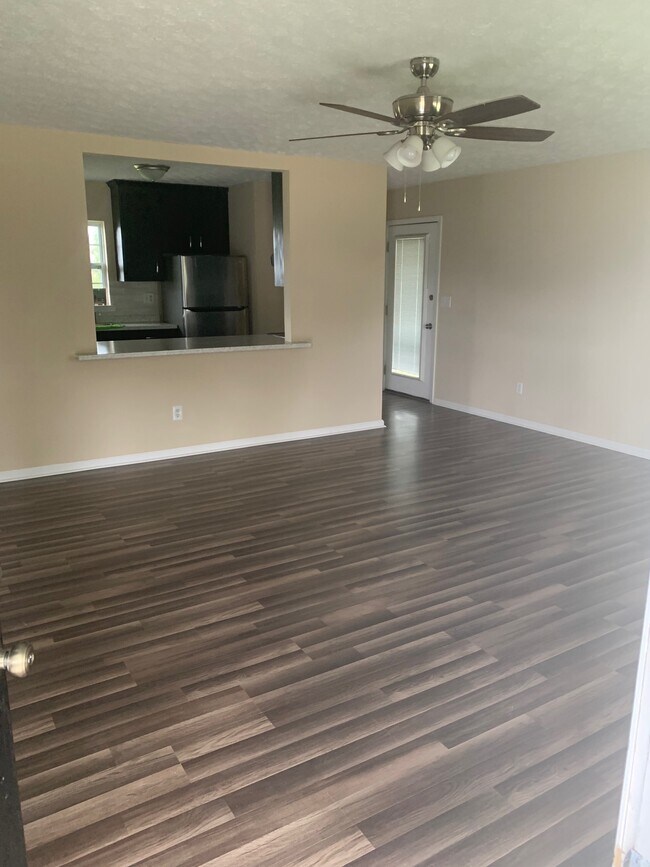 Building Photo - 145 Sally Hill Cir