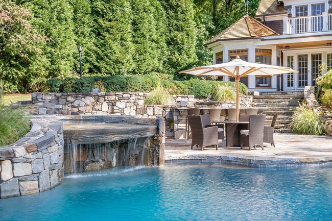 Building Photo - 15 Catamount Rd