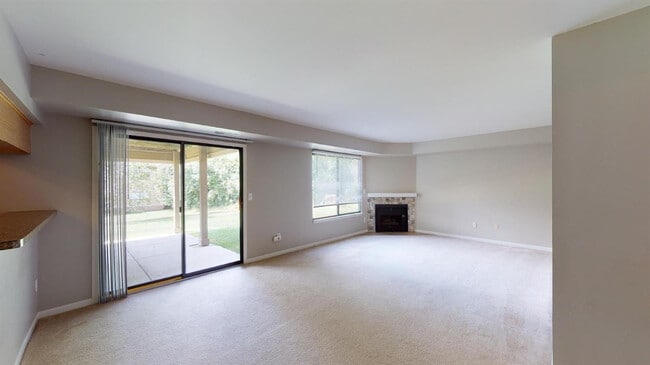 Building Photo - 275 Briarcrest Dr