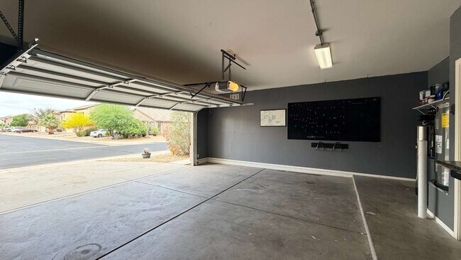 Building Photo - 18175 N Cook Dr