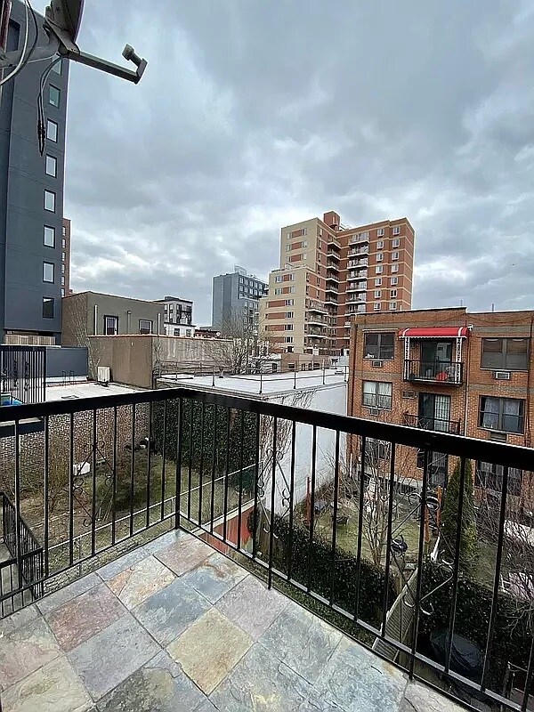 Building Photo - 130 15th St