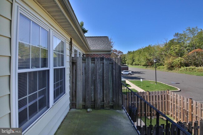 Building Photo - 159 Oberlin Terrace