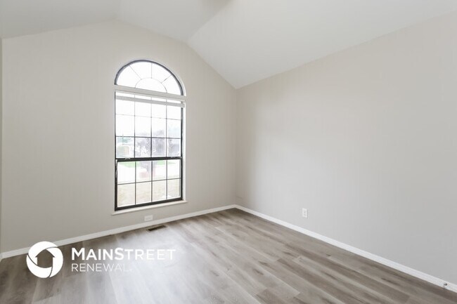 Building Photo - 400 Julie's Trail Cir