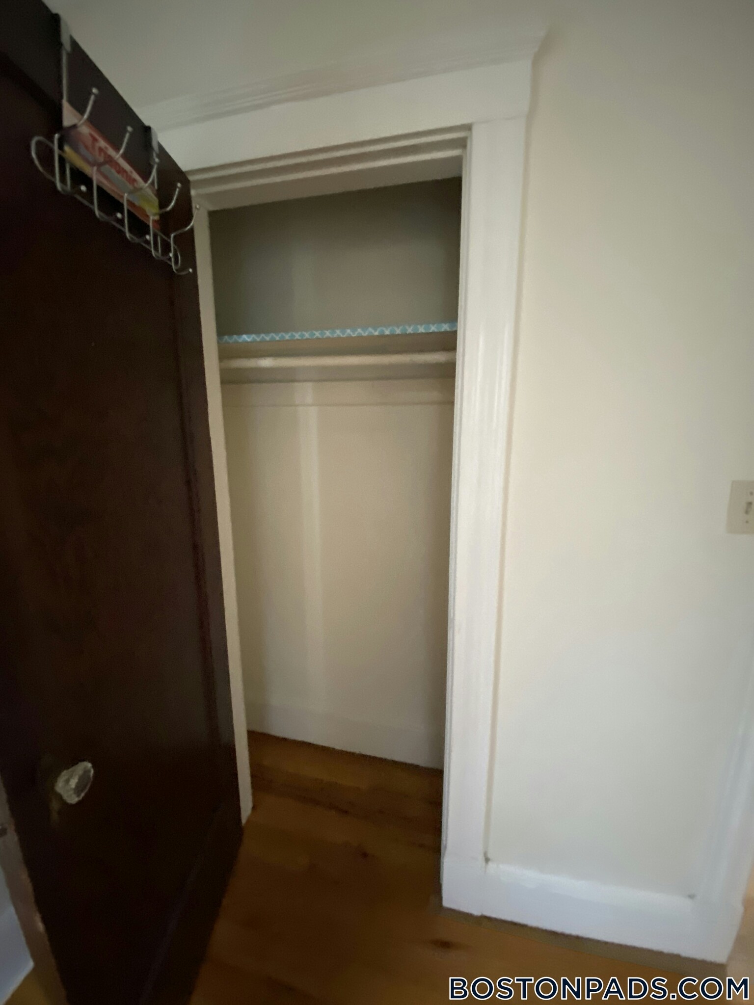 Building Photo - 349 Pleasant St