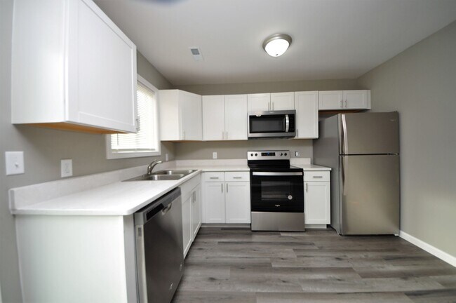 Building Photo - 210 Arlington Way