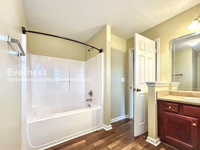 Building Photo - 7073 Blairs View Dr