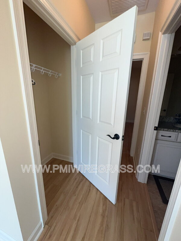 Building Photo - 306 Hidden Creek Cir