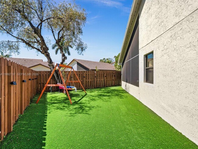 Building Photo - 2083 Augusta