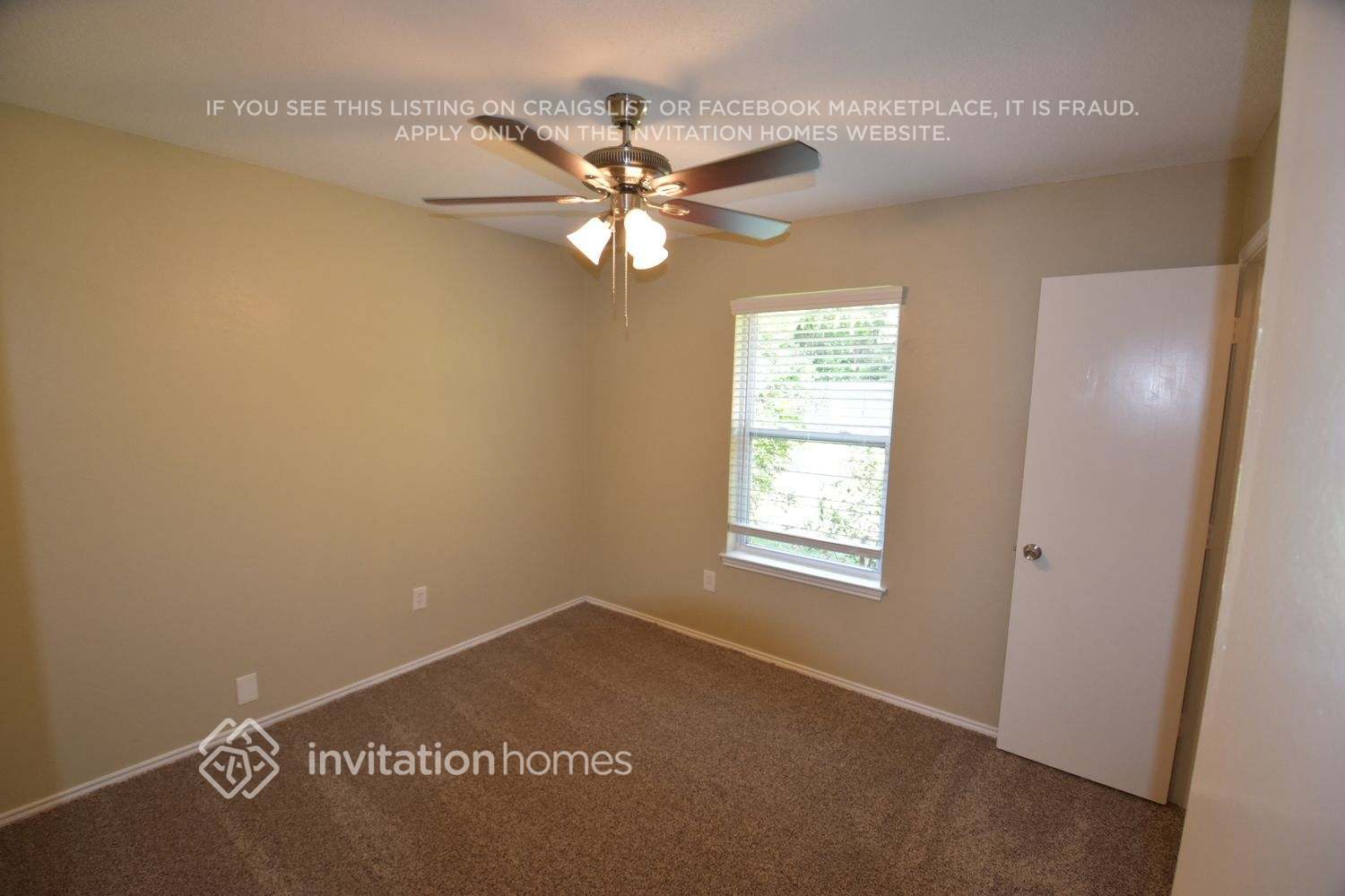 Building Photo - 424 Guadalupe Dr