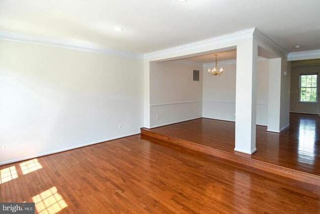 Building Photo - 25240 Lyon Terrace