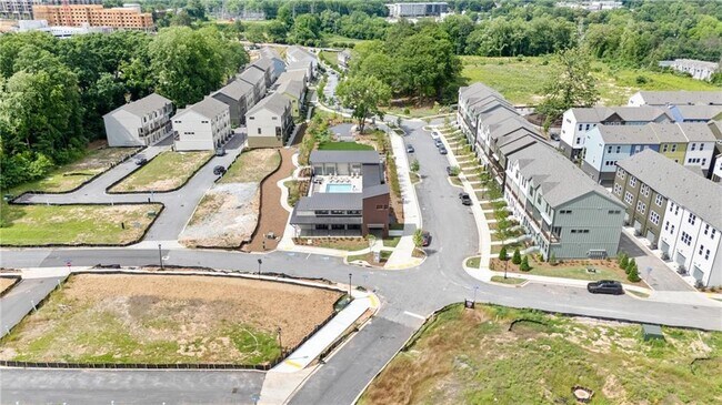 Building Photo - 1336 Breezy St SE