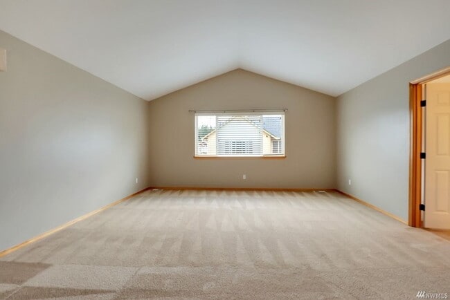 Building Photo - Beautiful home on corner lot!