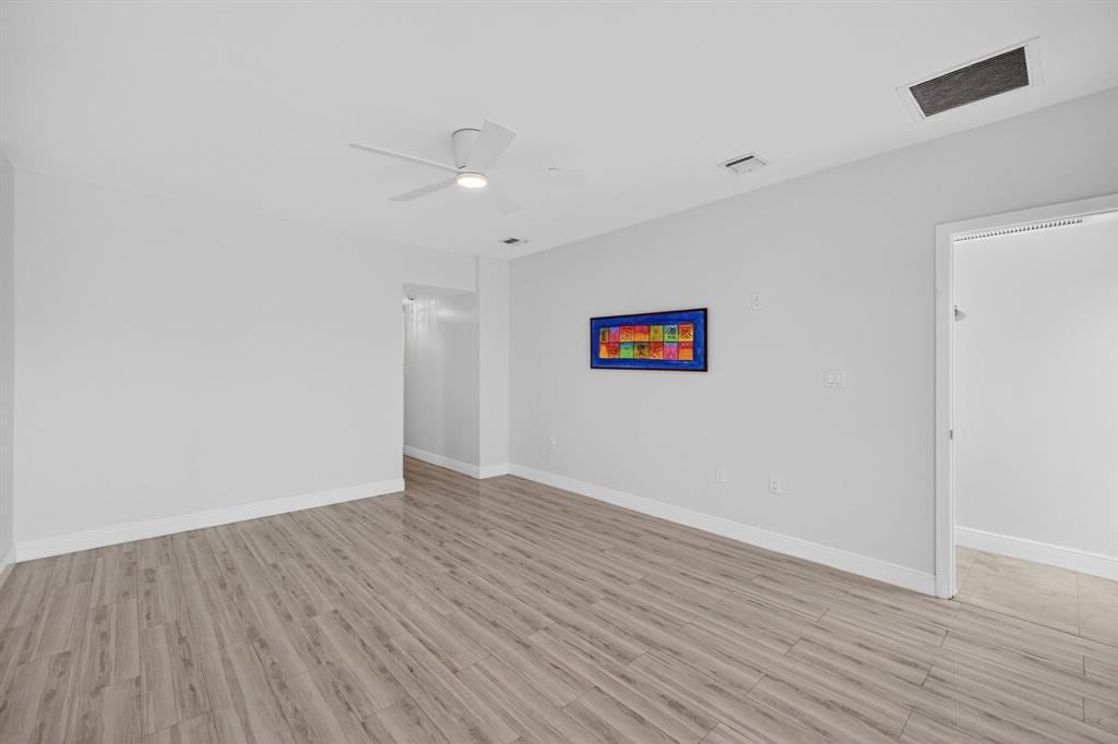 Building Photo - 824 NE 19th Ave