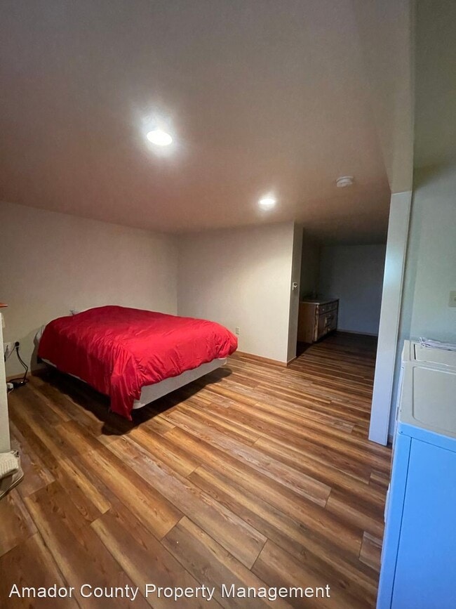 Building Photo - 3 br, 2 bath House - 16770 Doolittle Ln