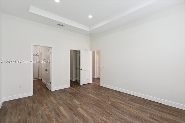 Building Photo - 1296 Moselle Ave