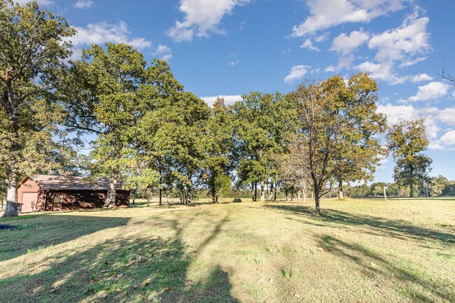 Building Photo - Mt Juliet Home on Three Acres for Lease (L...