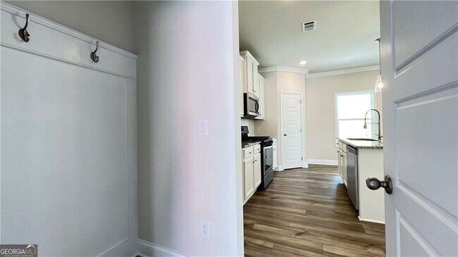 Building Photo - 1612 Dover Creek Ln