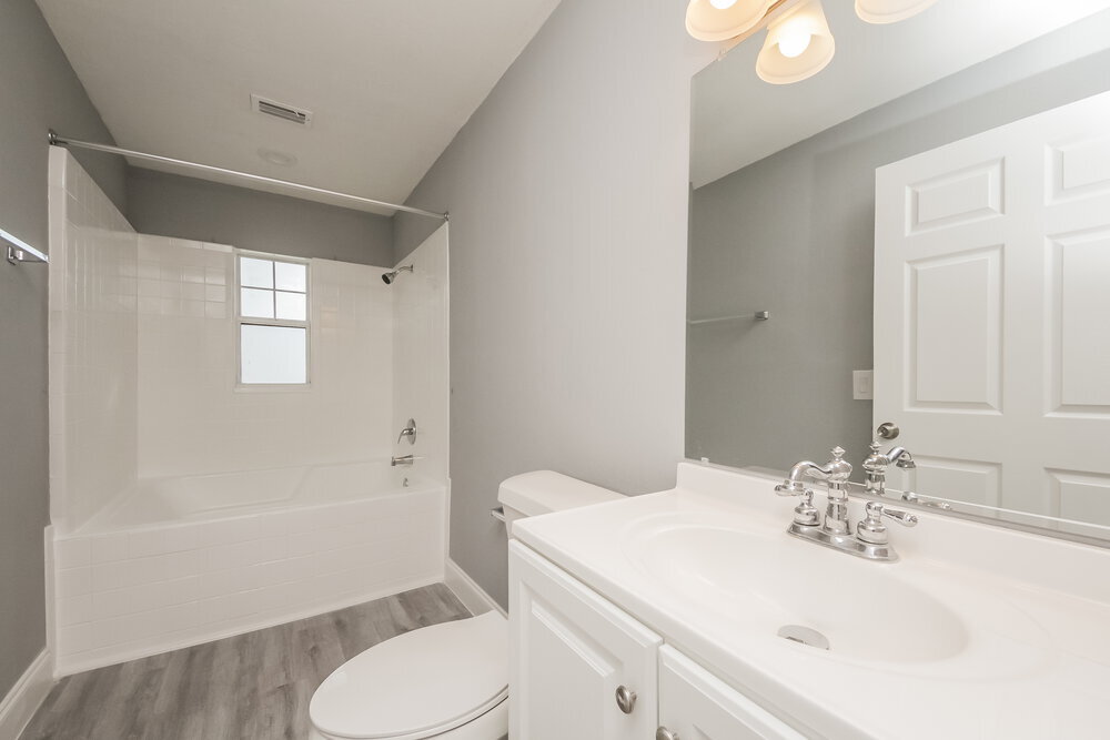 Building Photo - 2022 Valencia Cir