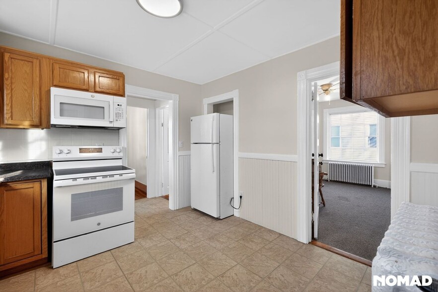 Building Photo - 21 Hall Ave