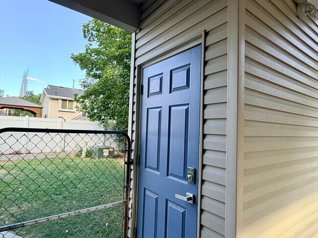 Building Photo - 7771 S 415 E