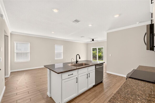 Building Photo - 13633 NW 14th Pl