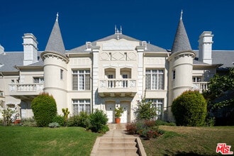 Building Photo - 6065 Scenic Ave