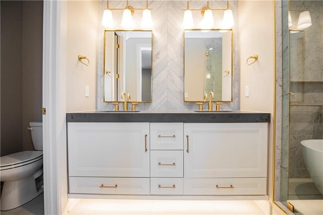 Building Photo - 4111 S Champions Dr