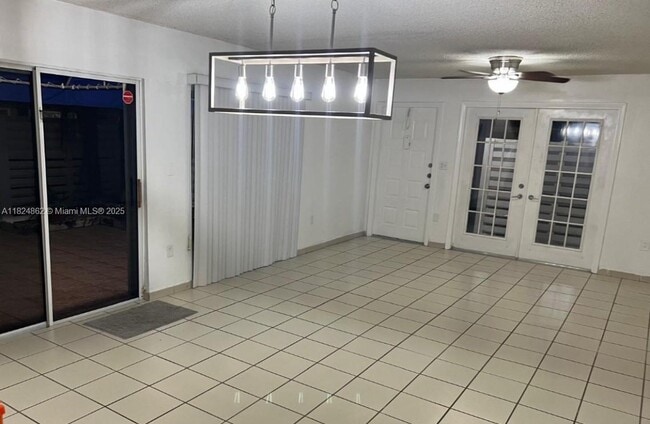 Building Photo - 14374 SW 96th Ln