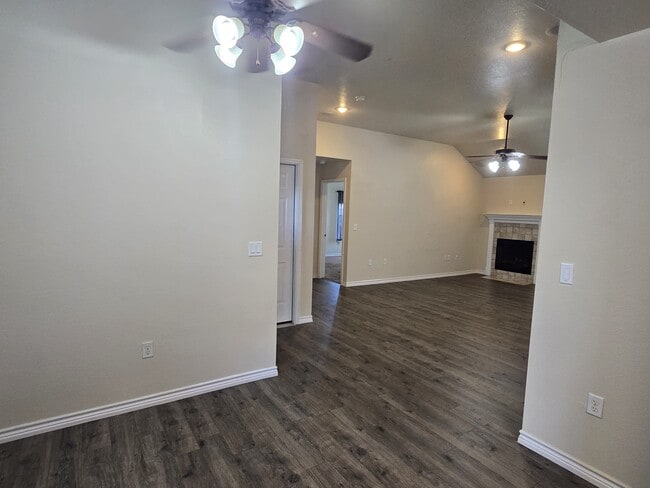 Building Photo - 216 Sombrero Rd