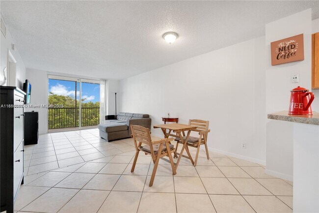 Building Photo - 8730 N Sherman Cir