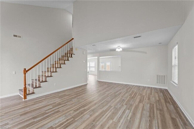 Building Photo - Graystone Reserves