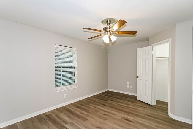 Building Photo - 2657 Concord Dr