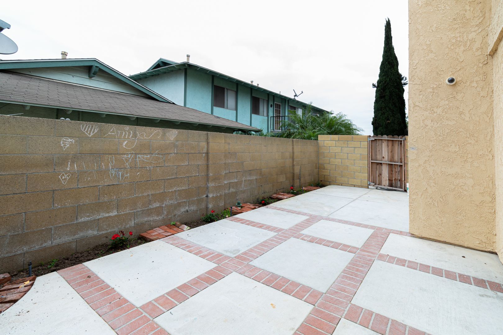 Building Photo - 18412 Patterson Ln