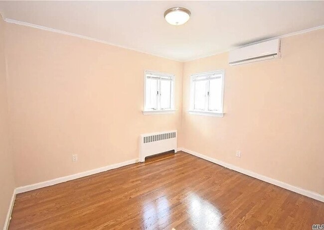 Building Photo - 68 Willets Dr