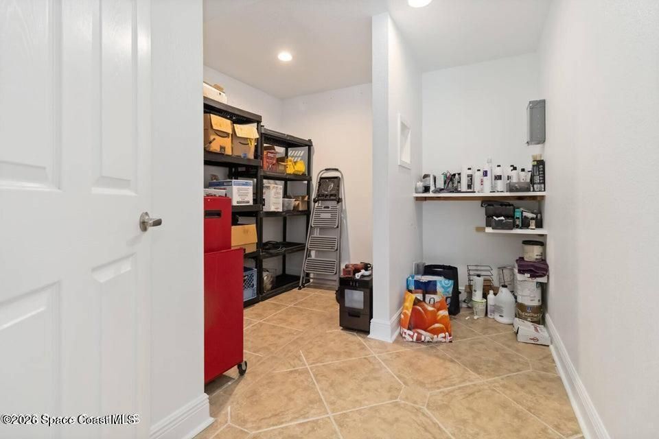 Building Photo - 1280 US-1