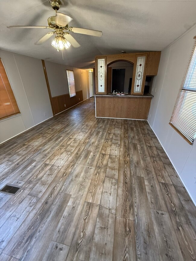 Building Photo - 48 Valtlee Dr