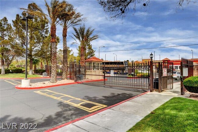 Building Photo - 7885 W Flamingo Rd