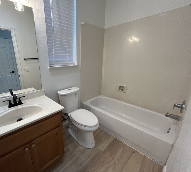 Building Photo - 5208 Harness Ct