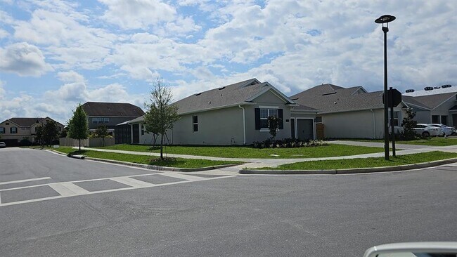 Building Photo - 14803 Milfoil Ave