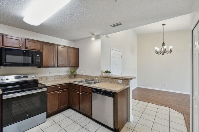 Building Photo - 2481 Golden Lake Loop