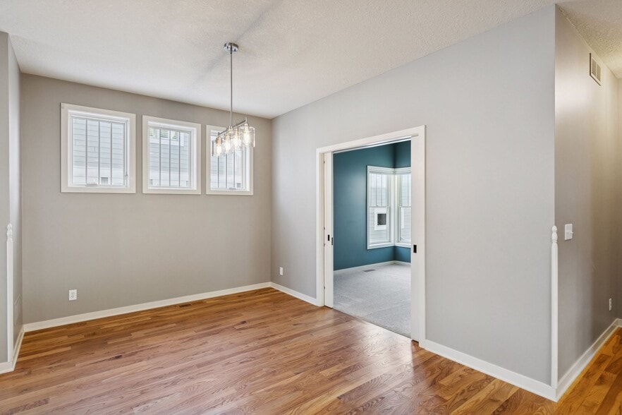 Building Photo - 14246 Garden Way N