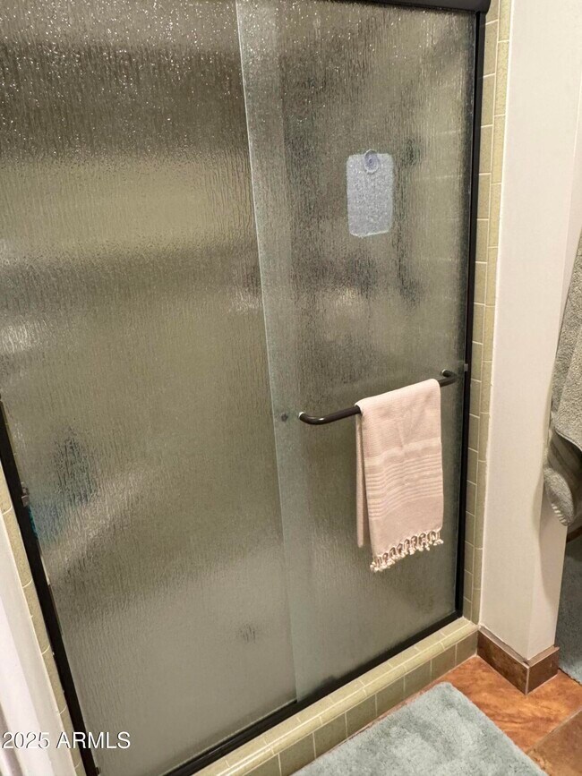 Building Photo - 1009 N Villa Nueva Dr