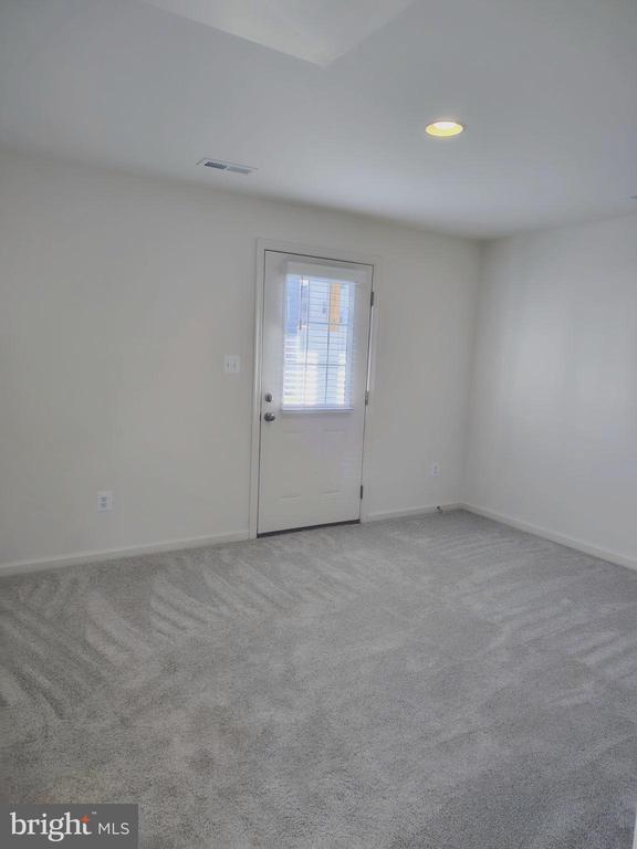 Building Photo - 136 Tuxford Rd