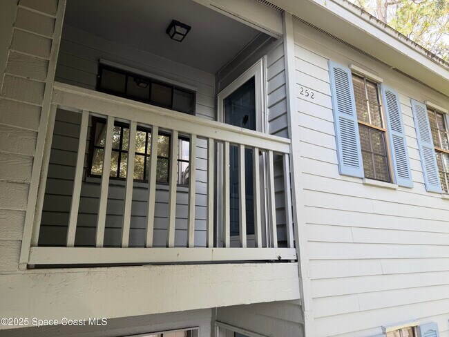 Building Photo - 1685 Harrison St