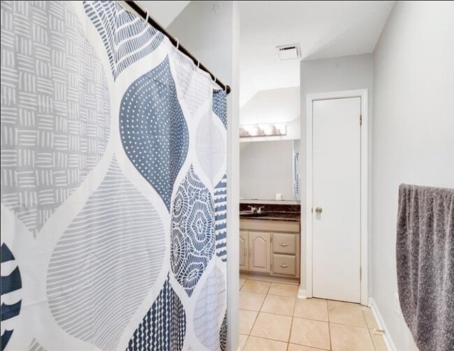 Building Photo - Schedule a Showing Today!!!