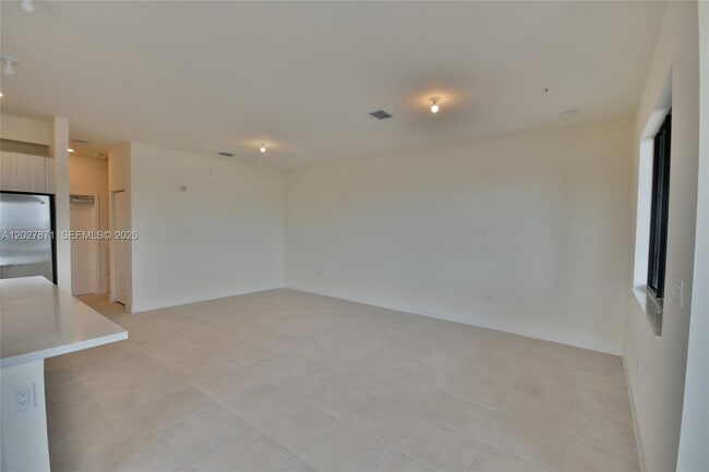 Building Photo - 4700 NW 84th Ave