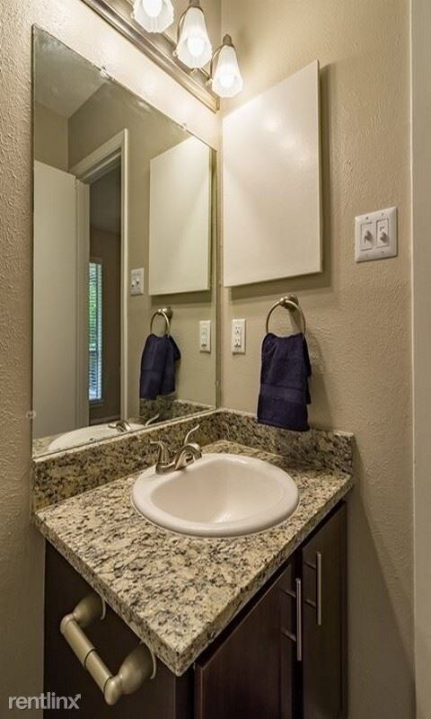 Building Photo - 2020 Taxco Rd