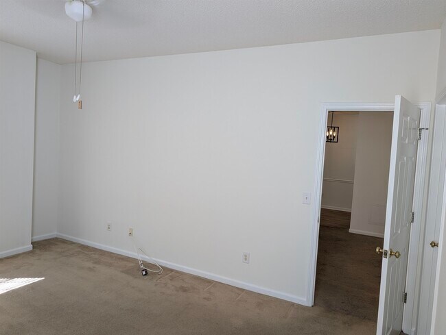 Building Photo - 9734 Leyland Dr