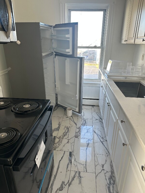 Building Photo - 191 Sabin St